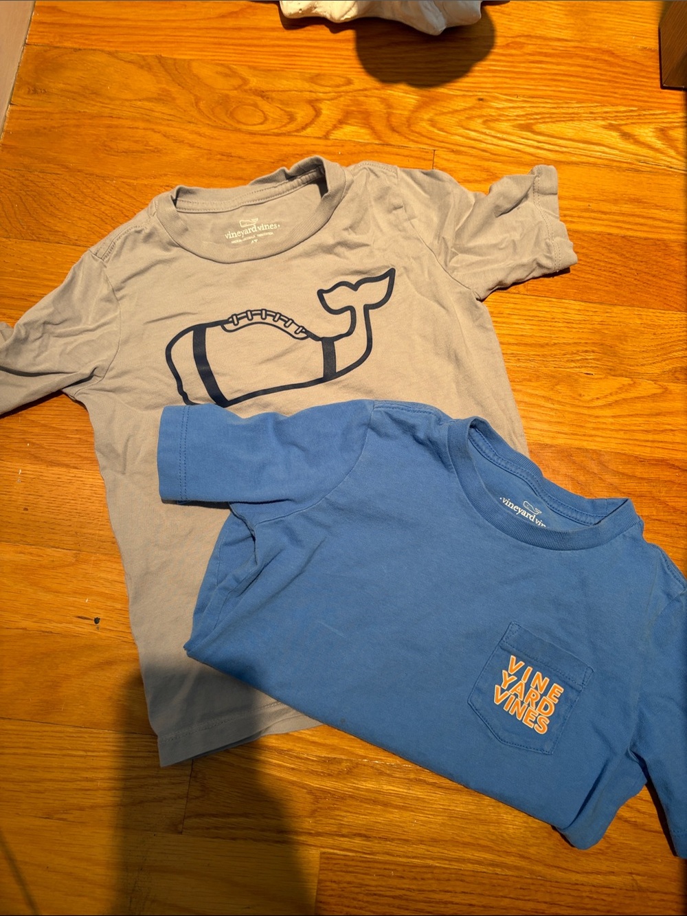 2x Vineyard Vines Kids Whale & Pocket Tee - Blue and Light Gray
